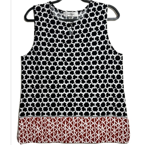 Jones Studio Black Red Blouse Sleeveless Knit Top Keyhole Detail - Size M - NWOT - Picture 1 of 7